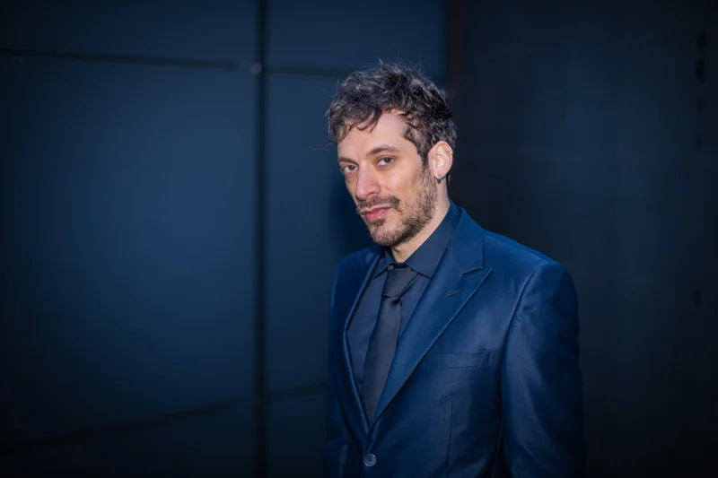Claudio Vignali — ritratto blu — Photo: Simone Casadio Pirazzoli